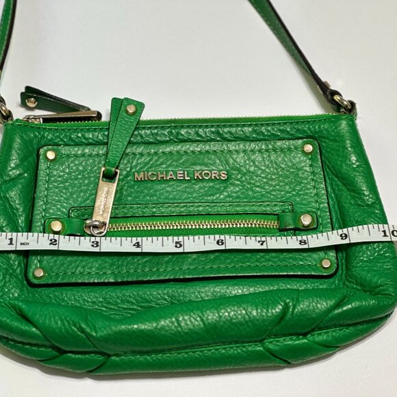 Michael Kors Crossbody Bag Green Pebbled Leather – Pre-Owned in Good Condition - Picture 10 of 16